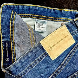 AG  Adriano Goldschmied The Graduate Taylored Jeans